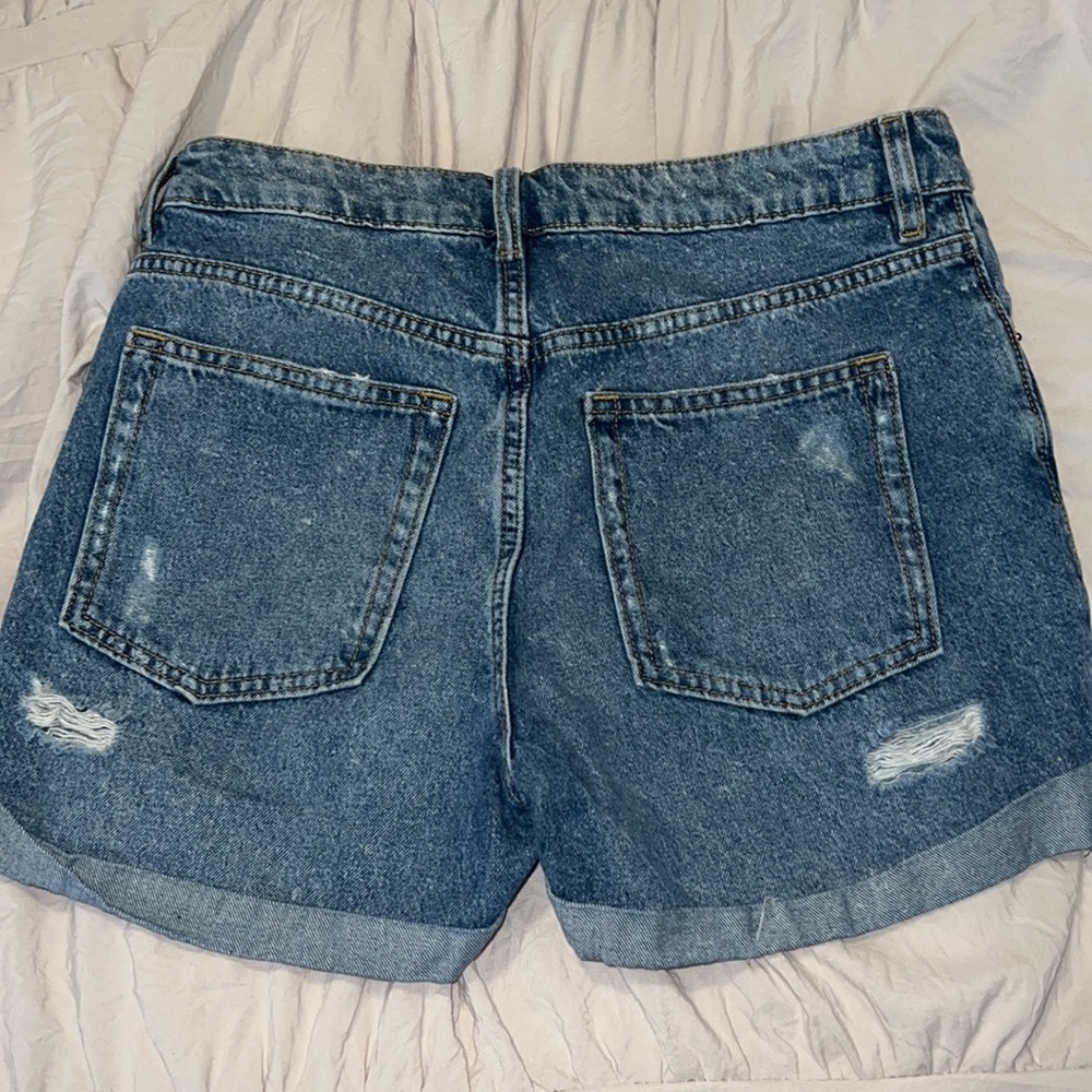 H&M Shorts - Picture 4 of 6